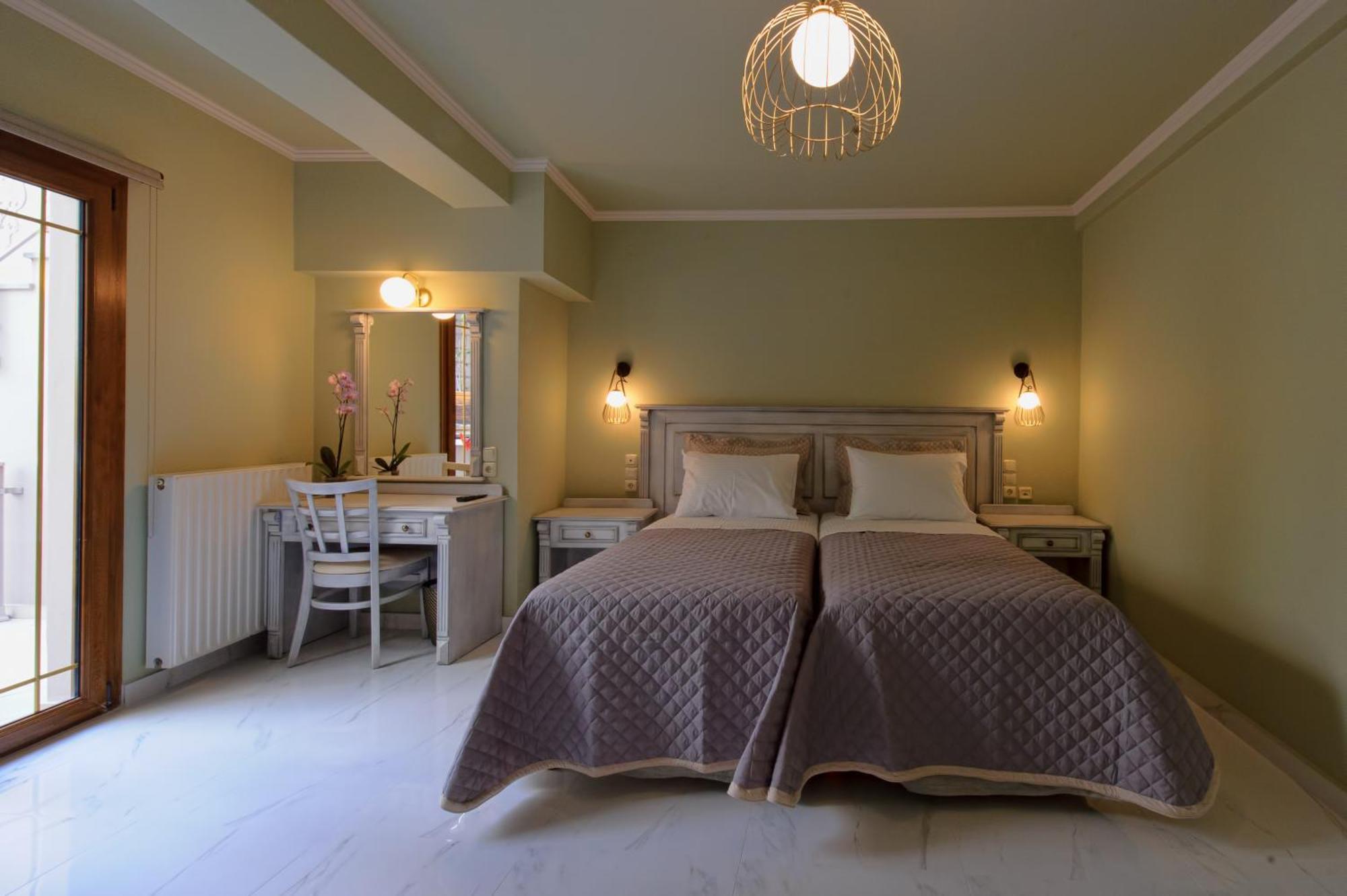 Parga Inn Suites *